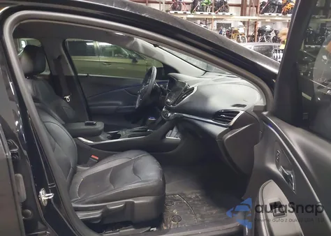 2017 Chevrolet Volt Premier z USA, uszkodzony, nr VIN 1G1RB6S57HU169877